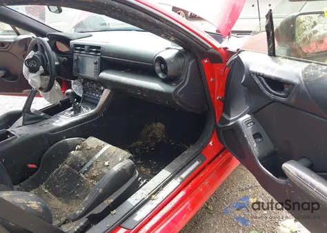 2024 Toyota Gr86 Premium из США, поврежденный, VIN JF1ZNBE19R9756897